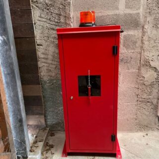 Coffret de commande à raccordement électrique