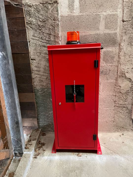 Coffret de commande à raccordement électrique