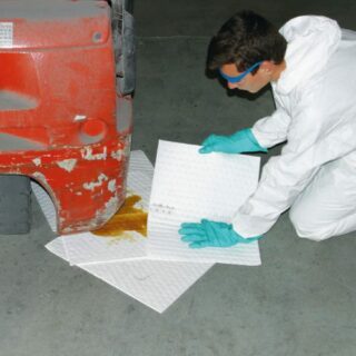 Feuille absorbante hydrocarbures simple et double épaisseur pour la rétention des huiles